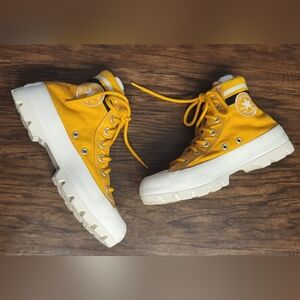 Chuck Taylor Yellow All Star Lugged Varsity Converse Size 6